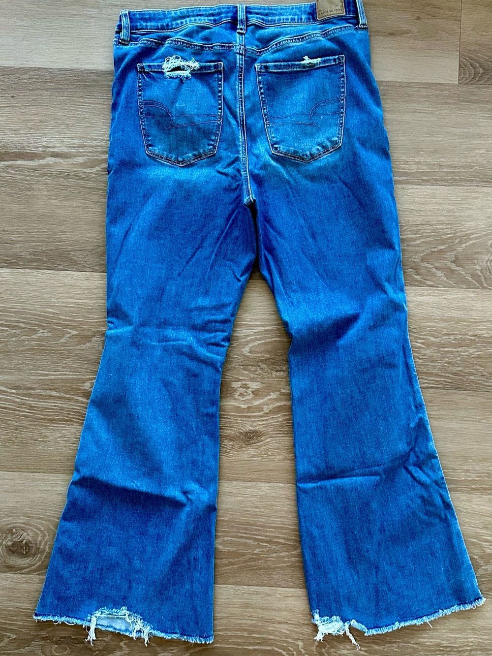 American Eagle Next Level Stretch Super High Rise Flare Jeans 16 - Picture 2 of 5
